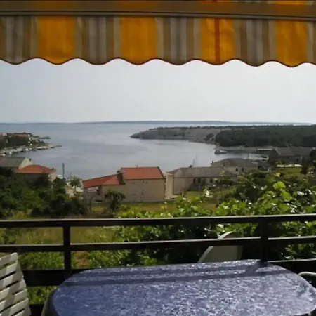 Davorka Apartment *